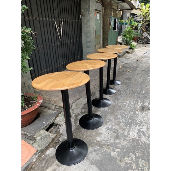 bàn bar ,clup ,ban công cafe cao 1m1 đường kính 60cm gỗ cao su