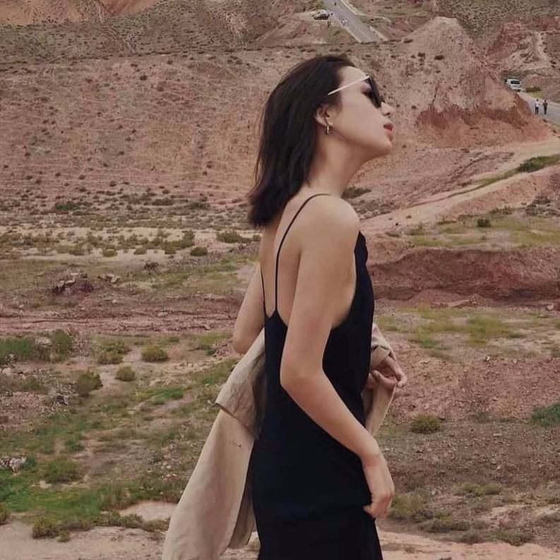 Váy 2s Midi Hở Lưng Nữ 🎁 Nana's House - FREESHIP 🎁 Đầm hai dây suông ôm body dáng dài màu đen basic | BigBuy360 - bigbuy360.vn