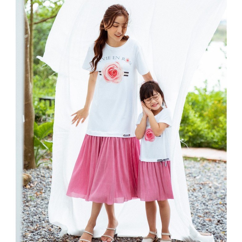 Đầm thun suông, phối chân dập ly, in hình hoa hồng Emspo DS4073