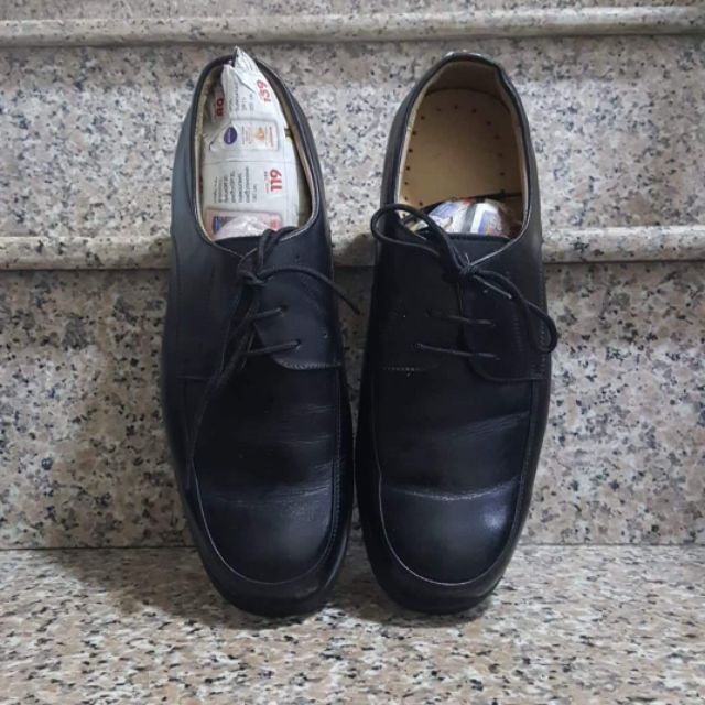 Huế Hà- Shop săn hàng si online. Nơi làm vừa lòng các chị em với các mặt hàng giầy túi si cho các thviên trong gđ ban!!!