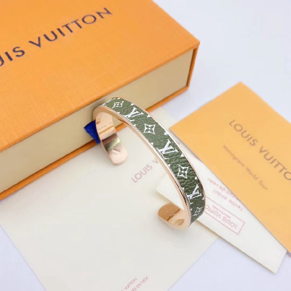 Vòng đeo tay Louis Vuitton Wild LV sành điệu | BigBuy360 - bigbuy360.vn