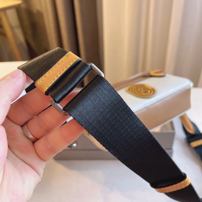 Túi đeo chéo COACH cao cấp 2022