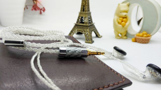 Tai nghe thủ công HK Ear Budy 1 - Dây bạc