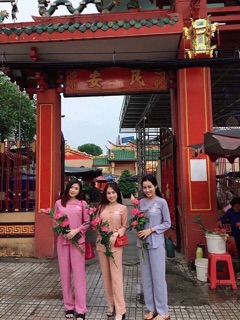 Bộ quần áo đi chùa