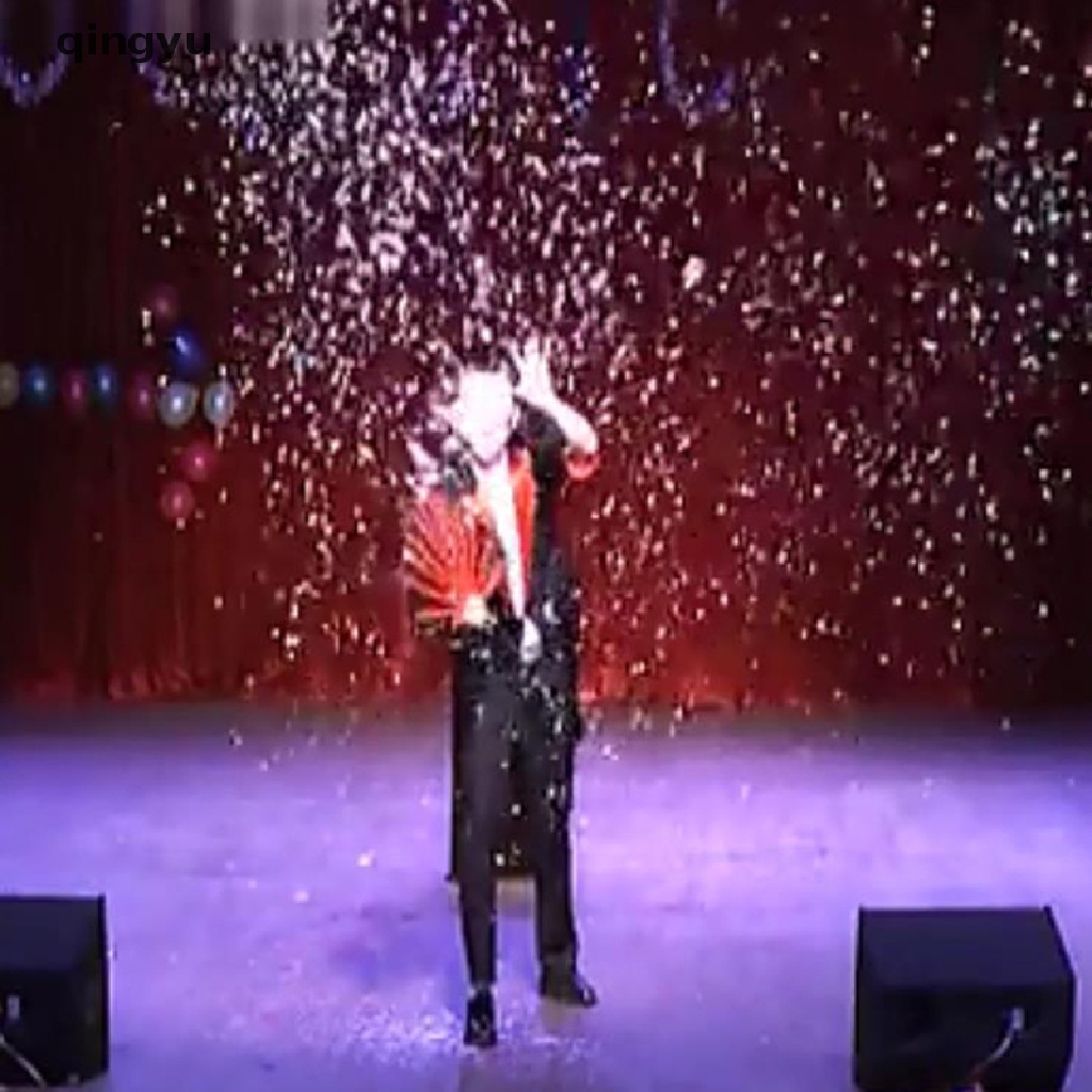 Bông Tuyết Giấy Ảo Thuật Tạo Hiệu Ứng Trên Sân Khấu