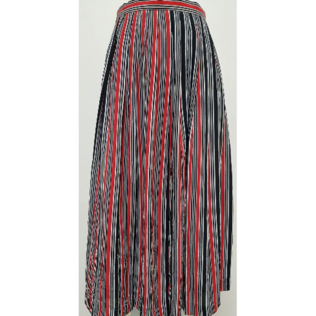 Chân váy xòe- sọc kẻ- form dài