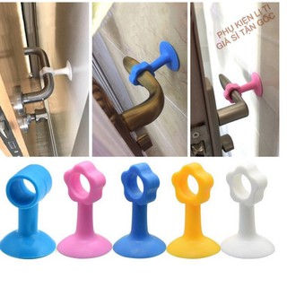 ĐẾ HÍT GIỮ CỬA