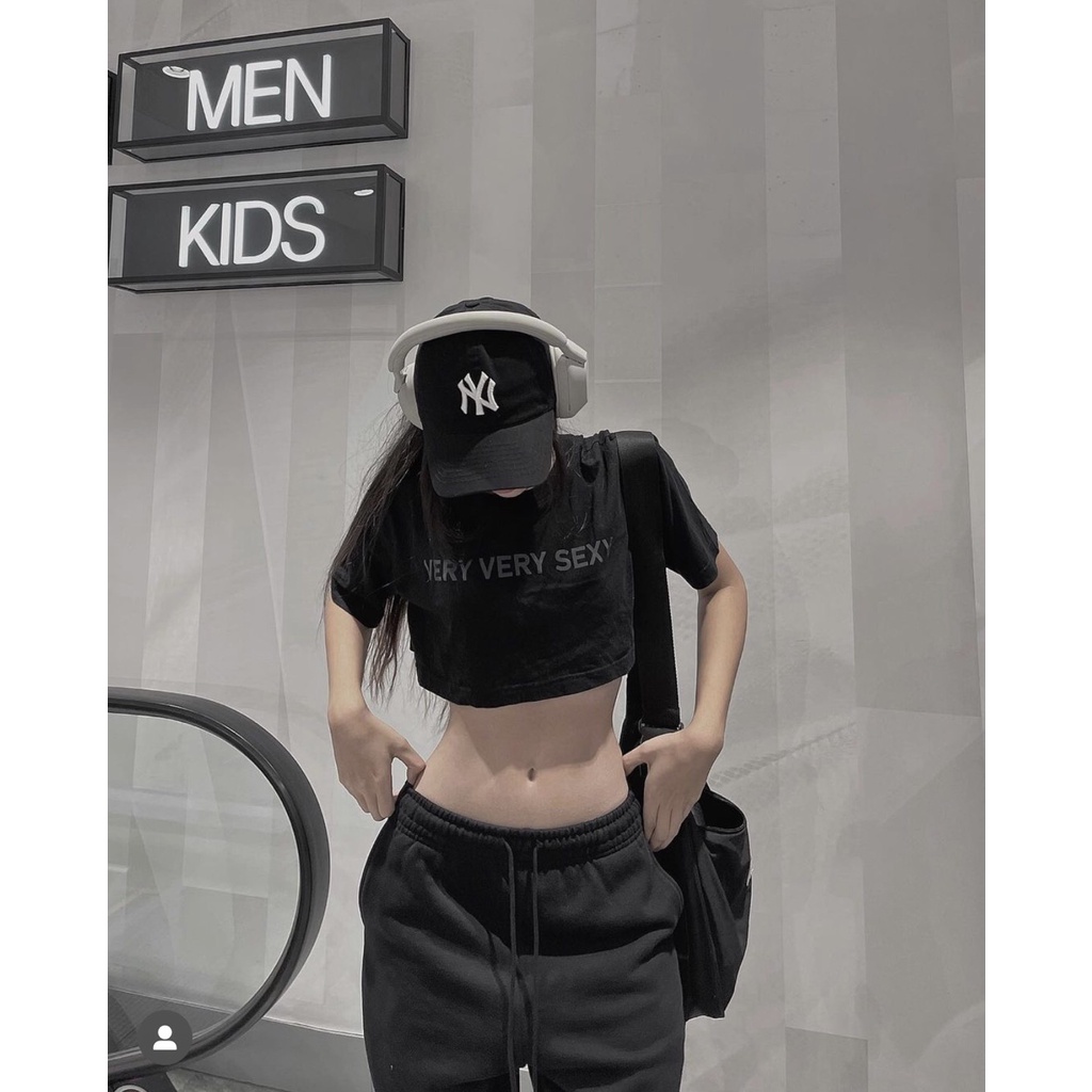 ÁO THUN CROPTOP NỮ MÀU ĐEN PHONG CÁCH VERY SEXY OVERSIZE <72KG