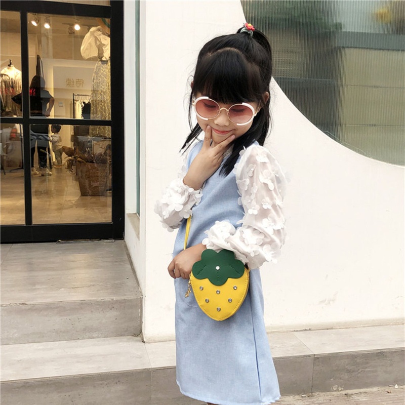 Túi Da PU Đeo Chéo Mini Hình Dâu Tây Dễ Thương Dành Cho Bé Gái