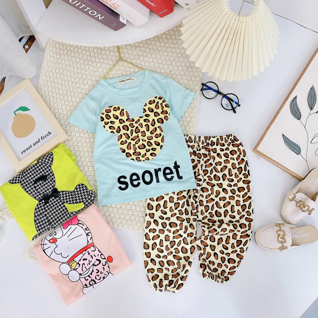[Sz Đại] Bộ Quần Áo Bé Gái Minky Mom Quần Dài Áo Cộc Dáng Alibaba Họa Tiết Hot Trend Sang Chảnh - ALI1
