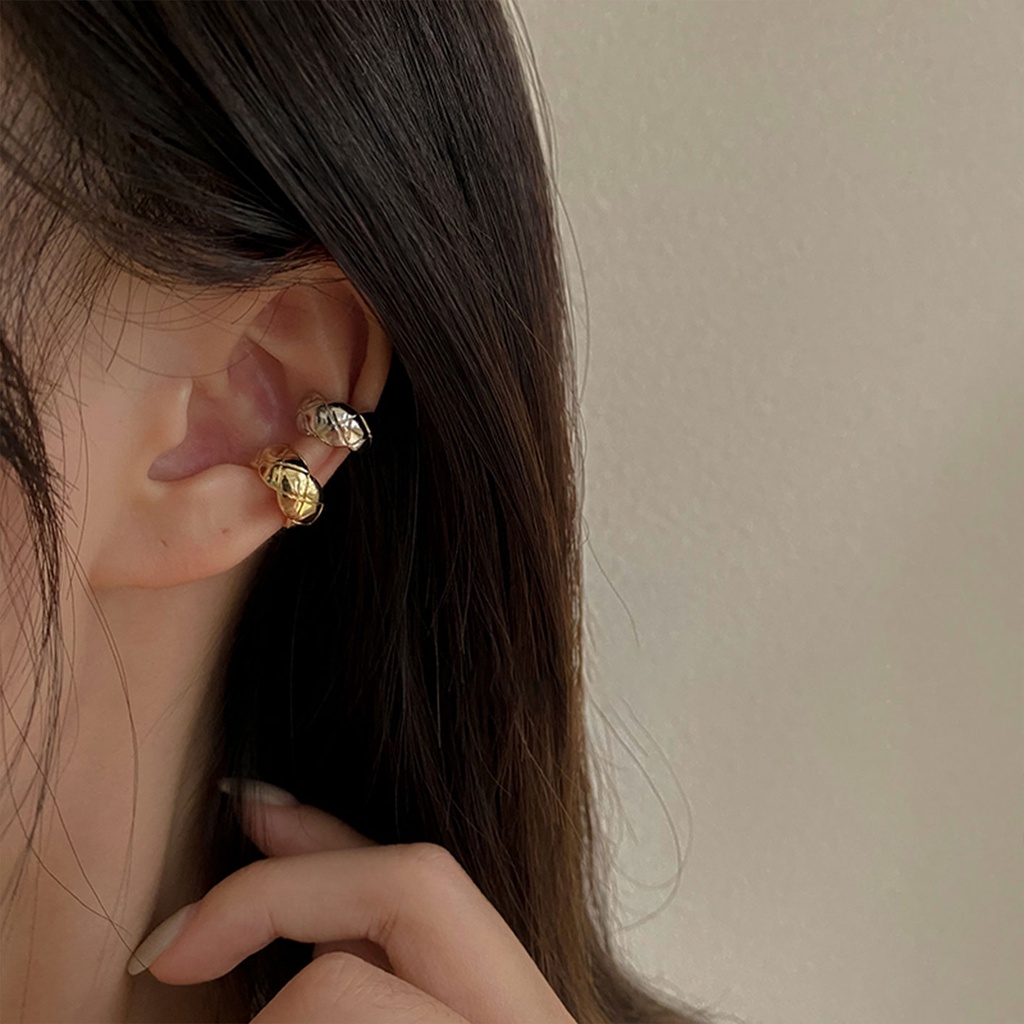 Khuyên Tai Kẹp Không Xỏ Lỗ Họa Tiết Kẻ Sọc Đơn Giản Thời Trang Pháp Cổ Điển Dành Cho Bạn Gái