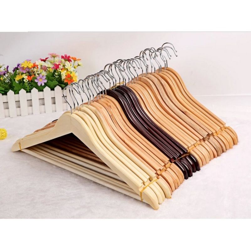 Móc treo quần áo - móc gỗ tam giác màu vàng và màu nâu dòng loại 1,phủ sơn chống mối mọt kích thước 39cm