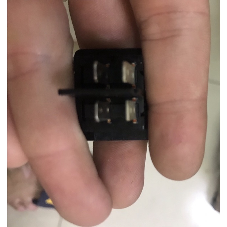 Công Tác On - Off - 4 Chân