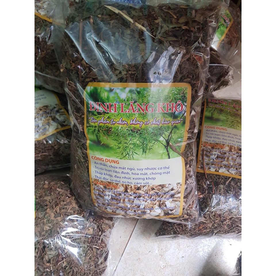 Lá đinh lăng khô , đinh lăng thơm phức, dùng người rối loạn tiền đình, hoa mắt chóng mặt hoặc làm gối lá đinh lăng