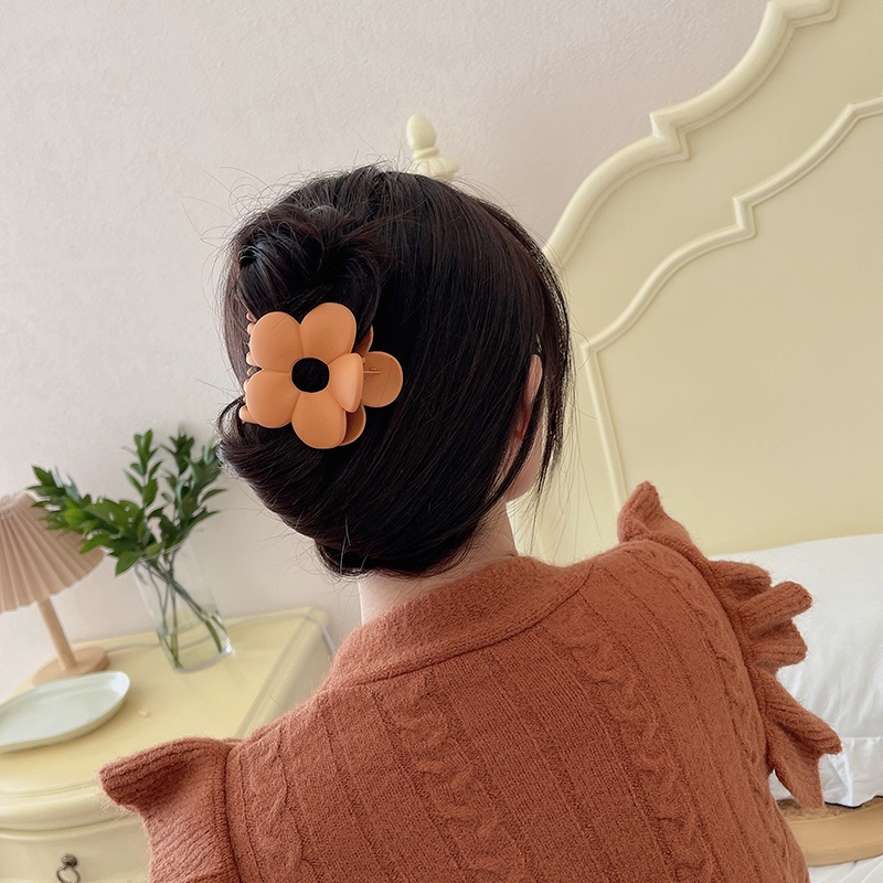 Kẹp Tóc Móng Vuốt Hình Bông Hoa Rỗng 6 Màu Thời Trang Cho Nữ