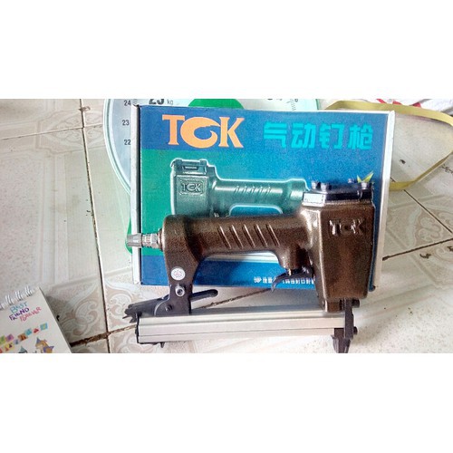 Súng bắn đinh U dùng hơi 1013J TOK cao cấp