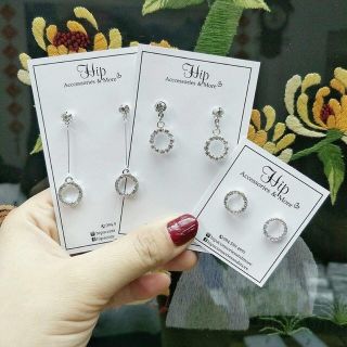 Bông tai đính đá lấp lánh