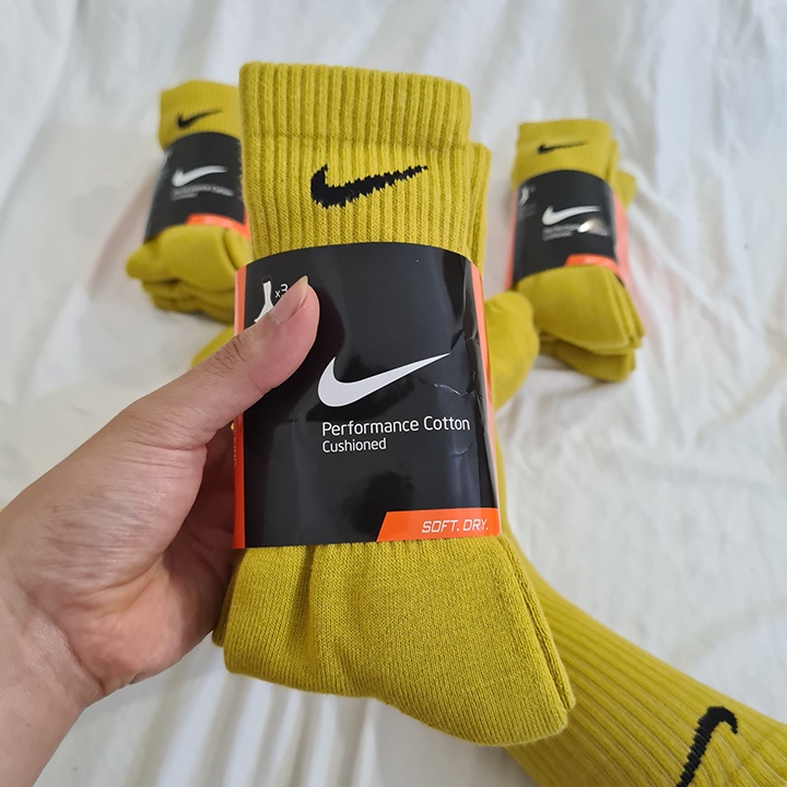 Pack 3 đôi tất thể thao Nike cao cổ Màu Vàng No2 - Free ship + Quà tặng Loved socks by TatsTats.vn