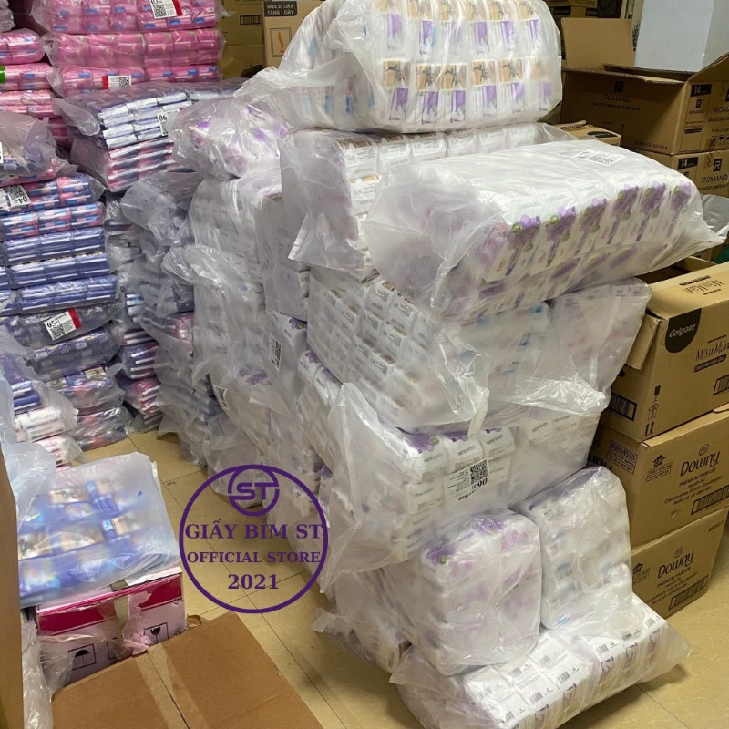 Băng vệ sinh Diana Hằng ngày kháng khuẩn dây 6 gói, 22 miếng/gói