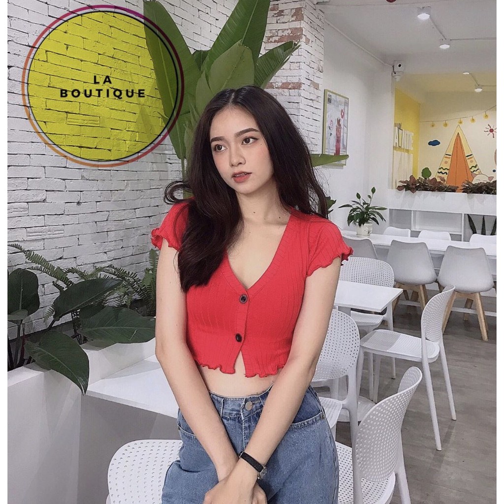Áo croptop cổ tim cuốn biên nút bự cực xinh