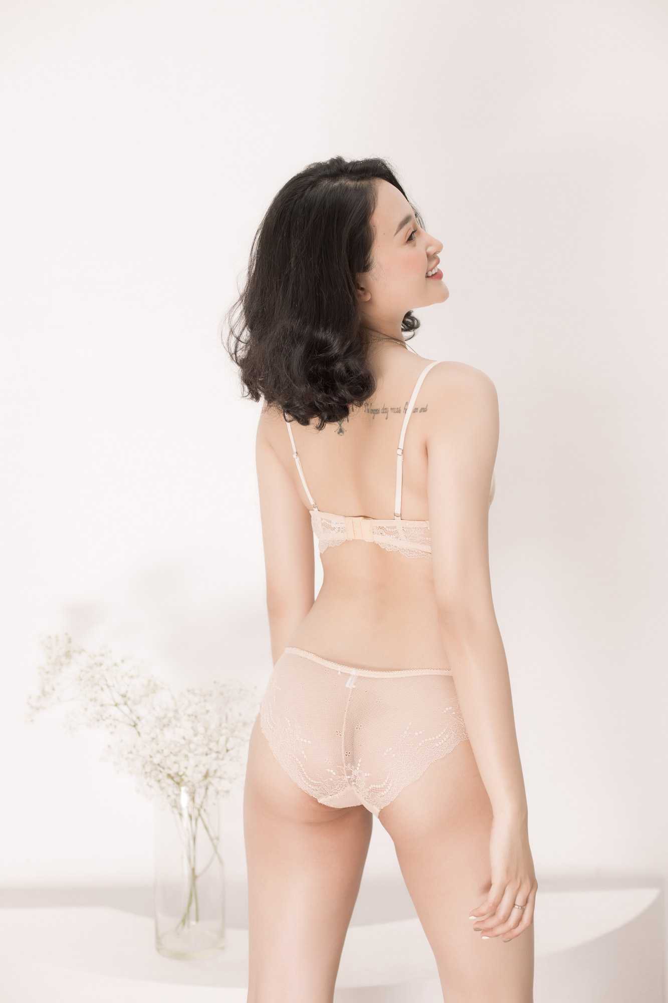 Áo Dáng Gọng Chân Ren - Da Xuyến Chi | BigBuy360 - bigbuy360.vn