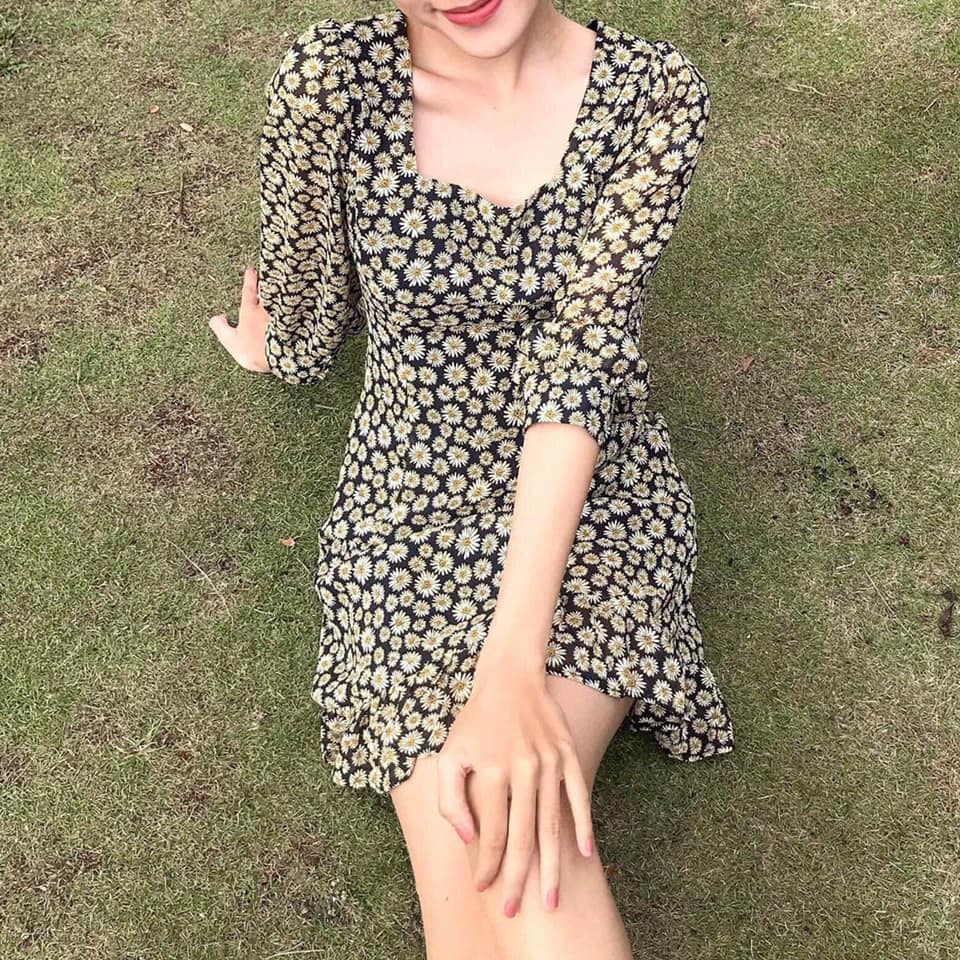 Đầm hoa cổ vuông
