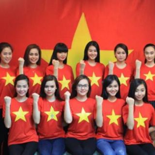ÁO CỜ ĐỎ SAO VÀNG