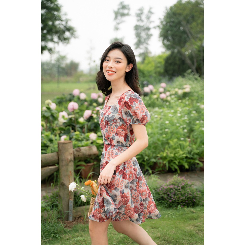 [Mã SKAMA06 giảm 8% tối đa 50K đơn 250K] Váy Chất Vải Von Tay Bồng Họa Tiết Hoa Đỏ Mùa Hè Rực Rỡ [Madelen] | BigBuy360 - bigbuy360.vn