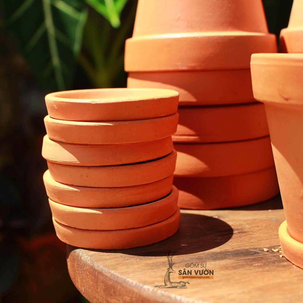 ĐĨA LÓT CHẬU  CHẤT LIỆU ĐẤT NUNG SIZE 12cm _ sản phẩm chất lượng cao _ sản xuất tại Bình Dương_ Gốm Sứ Sân Vườn