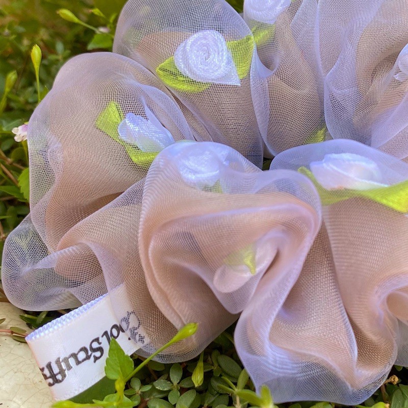 Đồ buộc tóc scrunchies voan 2 lớp thêu hoa hồng (màu mới)🤎