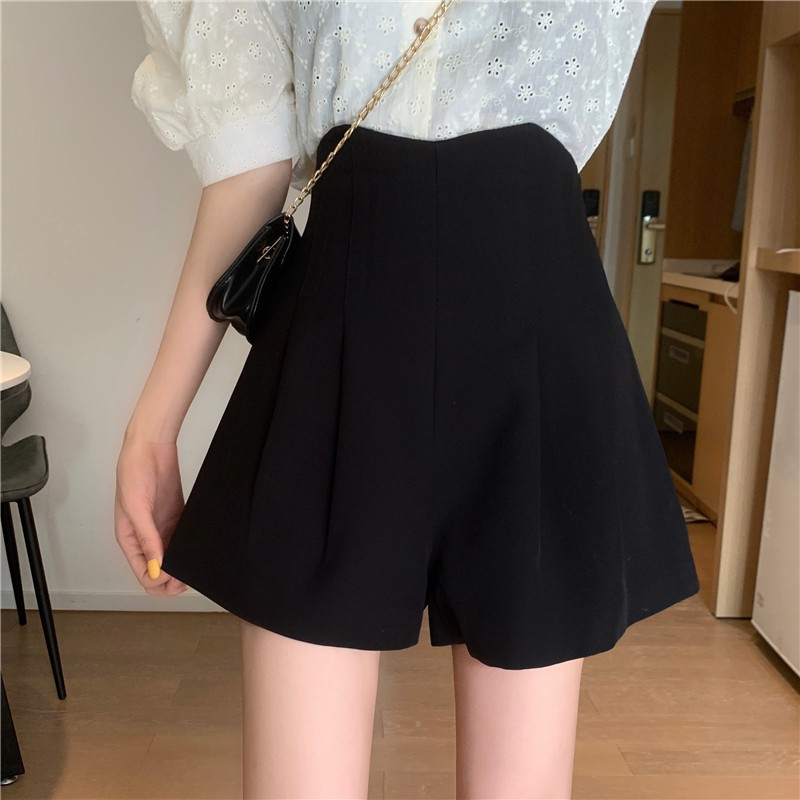 Quần đùi chữ A ống rộng eo cao thiết kế giản dị dành cho bạn nữ | BigBuy360 - bigbuy360.vn