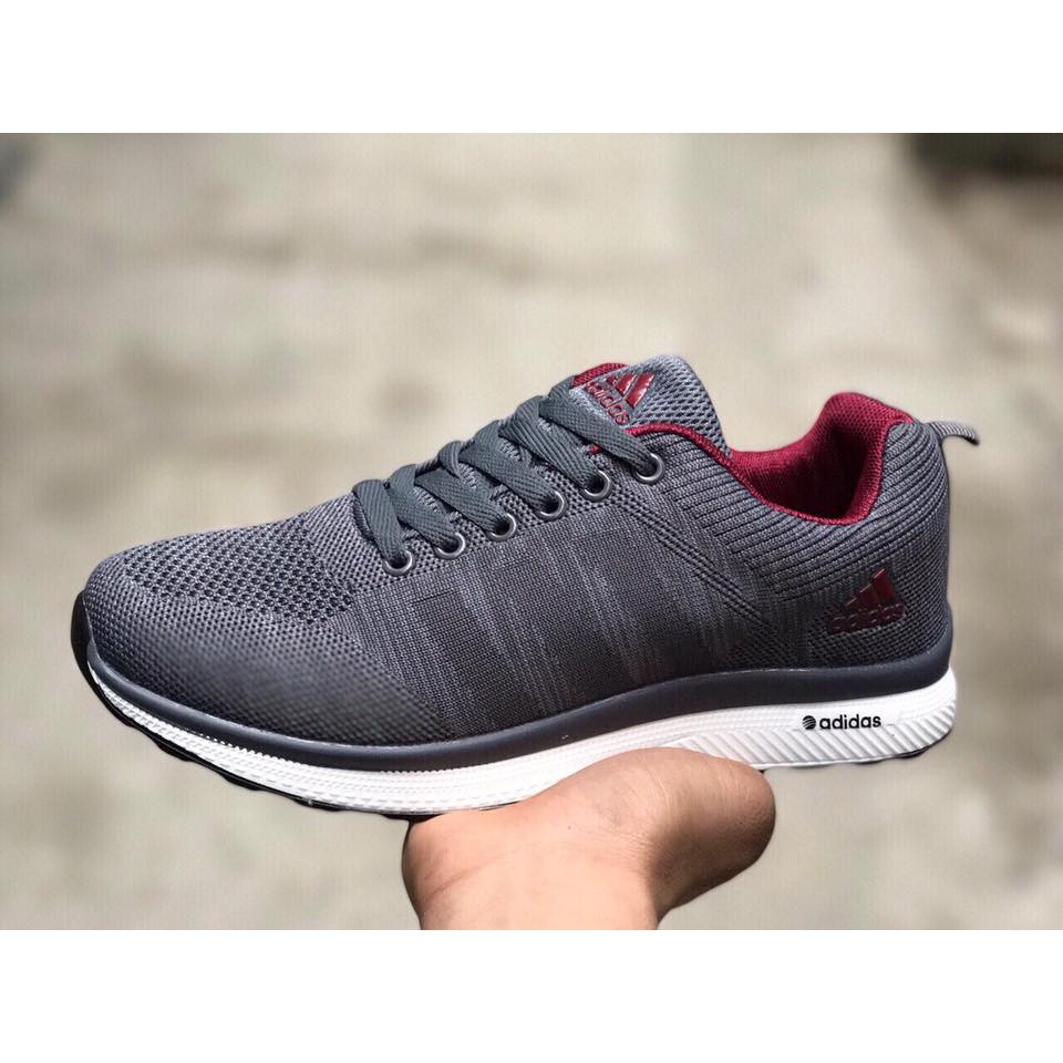 Giày thể thao Adidas