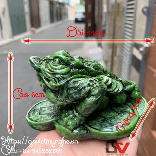 Tượng đá cóc 3 chân thiềm thừ ngậm tiền vàng tài lộc phong thủy - Chiều Dài 11cm - Màu Xanh Lục Bích
