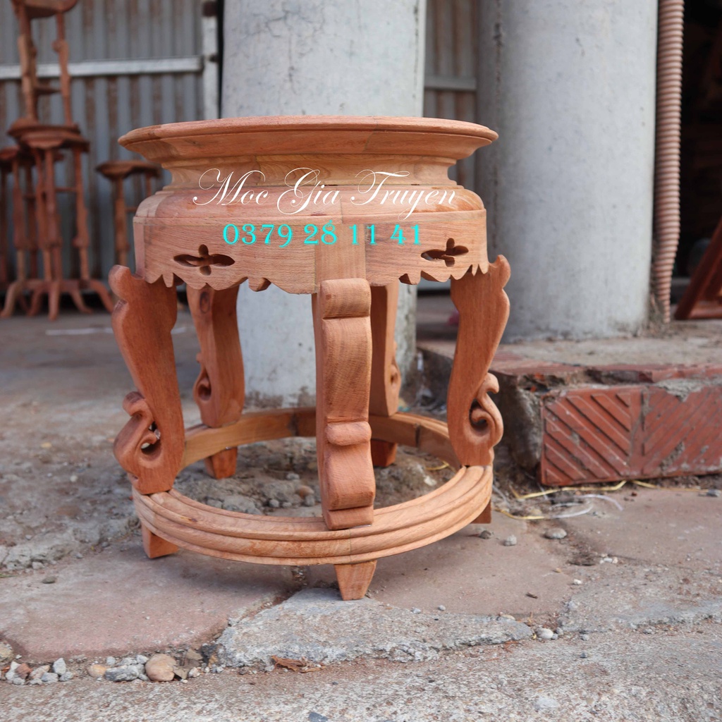 Kỷ tròn đôn trơn đế chân khuyên gỗ hương cao 30cm