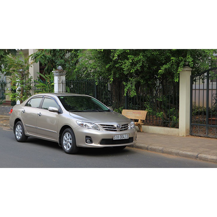 Tapli Cacbon xe toyota Altis 2009-2013