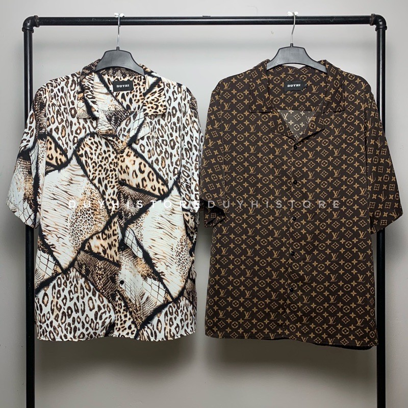 Áo sơ mi cộc tay unisex form rộng họa tiết LV NÂU cho nam nữ | DUYHI