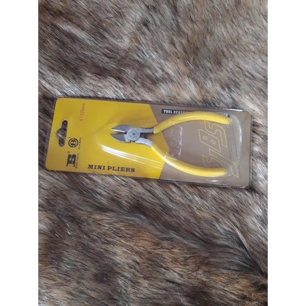 Kềm cắt kim phun xăm