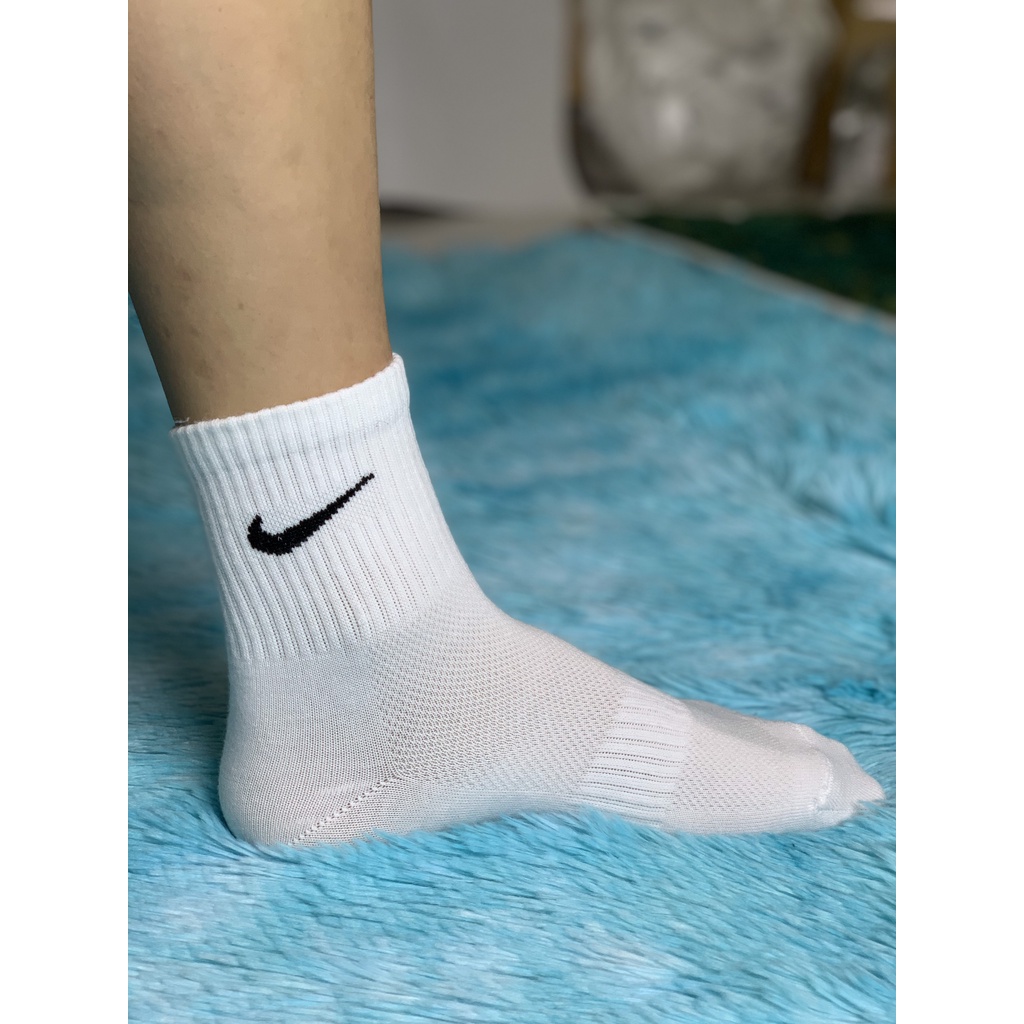 Tất vớ nike cổ lửng nam nữ đen trắng kiểu dáng thể thao, tất dệt kim cao cấp