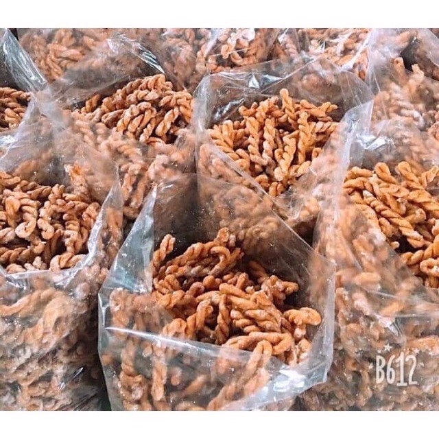 Bánh xoắn đường tuổi thơ bịch 200gr. ăn vặt bố cún