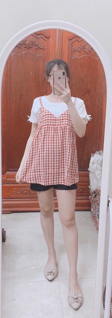 Áo bầu giả yếm.