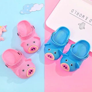Dép lợn nhựa có quai