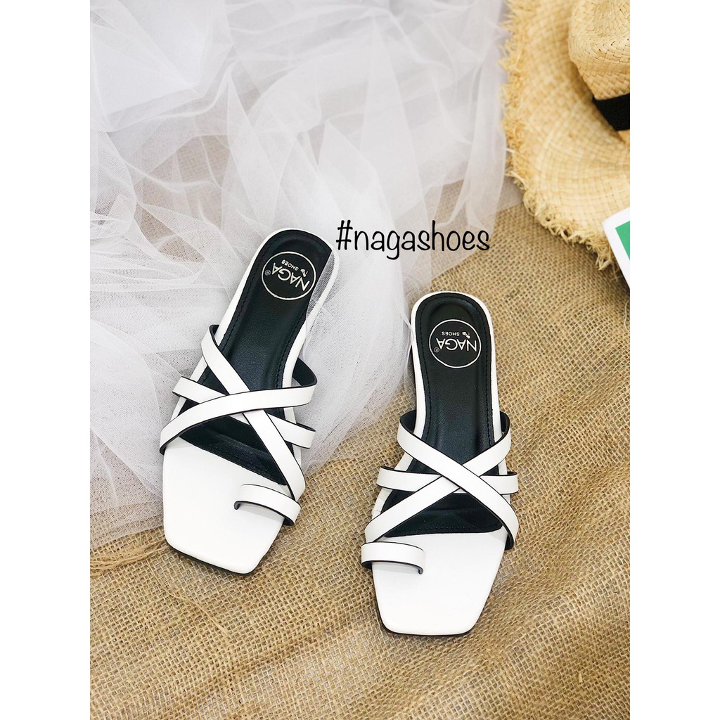 DÉP NAGASHOES MŨI VUÔNG XỎ NGÓN QUAI ĐAN CHÉO NAD75