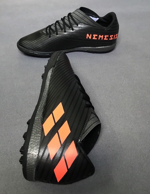 [HCM] Giày đá bóng Nemeziz cổ thun. Màu đen