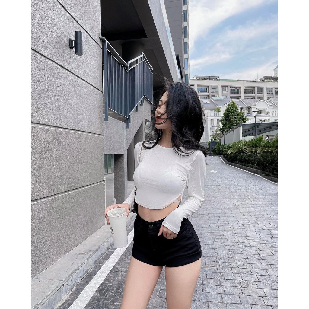 Crop Tay Dài Lai Bầu Trắng 3107 + Short Jeans Lụa Đen 1880