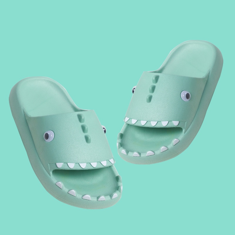 Dép trẻ em Sandal Đế Mềm Hình Cá Mập Hoạt Hình Phong Cách Mùa Hè Cho Bé Ttc033