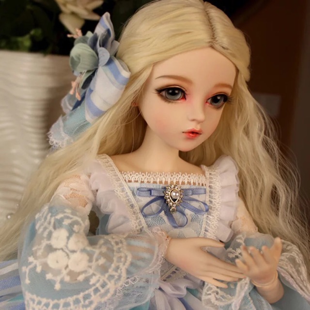 Búp bê doris Loulou