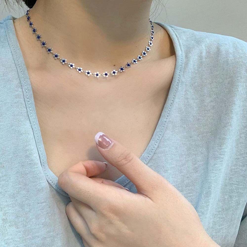 Vòng cổ Kim Loại Mặt Hình Hoa Nhỏ Màu Xanh Dương Phong Cách Hàn Quốc