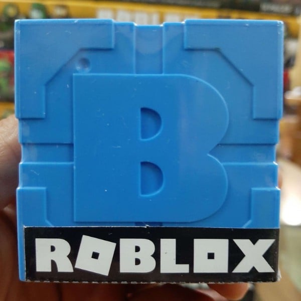 Roblox Toy Box Hàng Chính Hãng Có Code