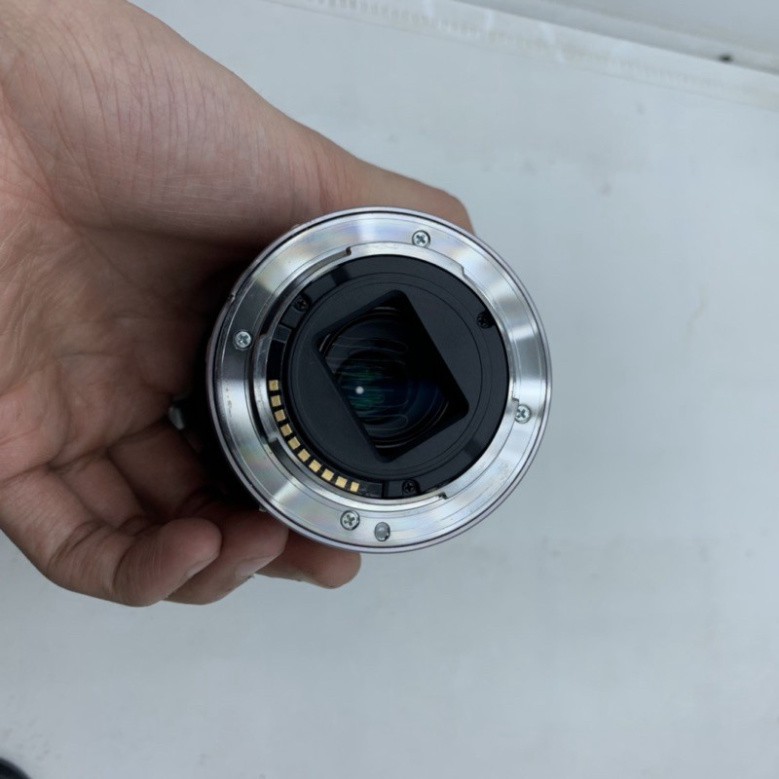 Ống kính SONY E 55-210MM F/4.5-6.3 OS mới 90%