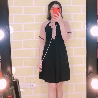 Váy xoè thắt nơ